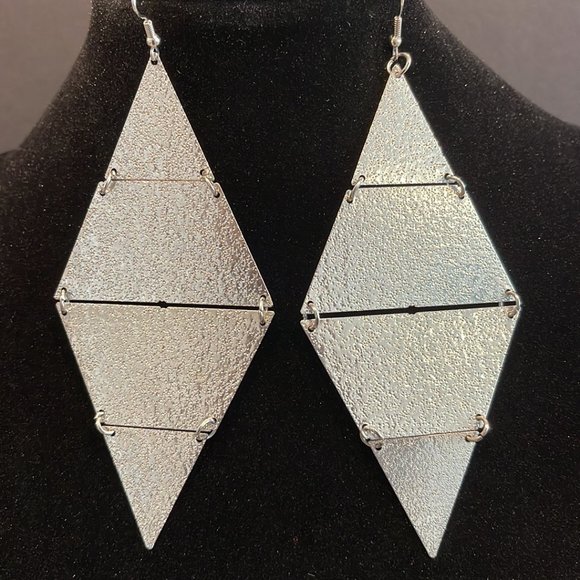 Diamond-Shaped Link Drop Earrings - Picture 5 of 6